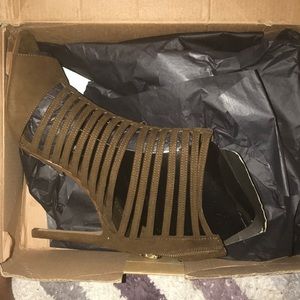 Sexy strappy heels from Zara!